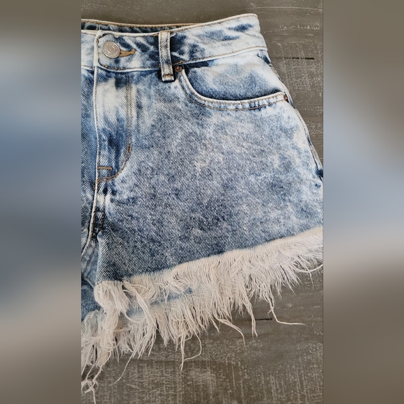 P A C S U N Hi-Rise Festival Acid Wash Raw Hem Jean Shorts Size 24 - Picture 11 of 13